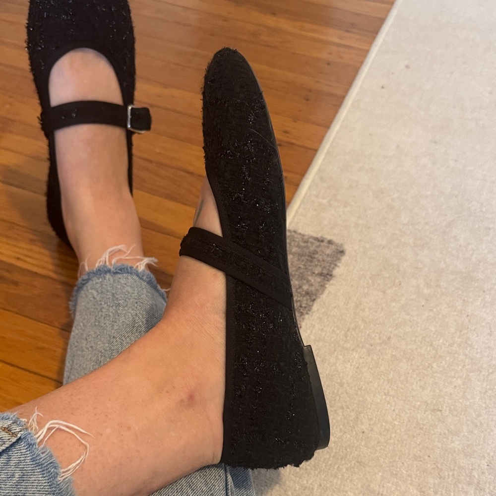 Zara Black Textured Flats - Picture 4 of 4
